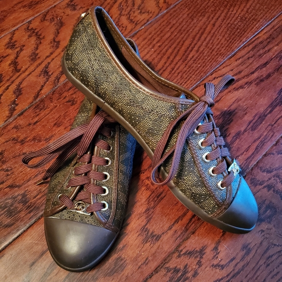 NWOT Michael Kors tennis style shoe - Picture 1 of 4